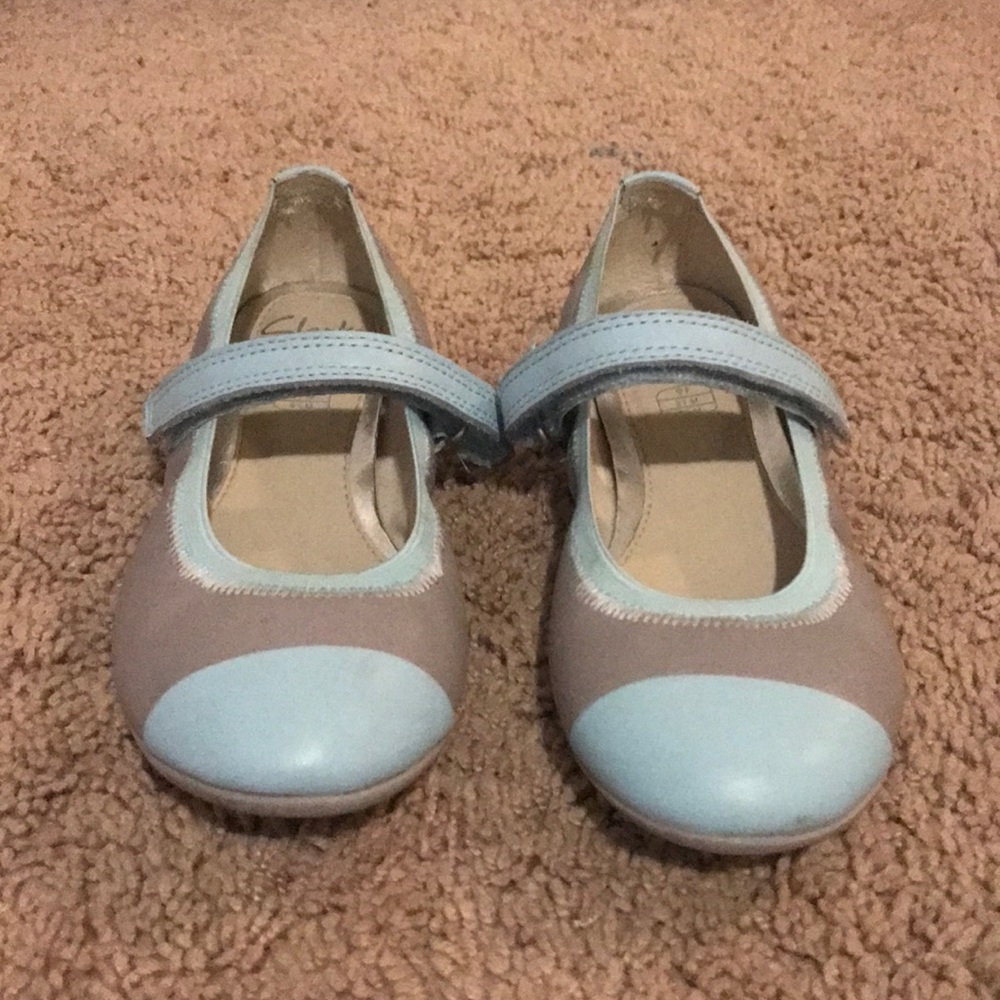 Clarks toddler flats